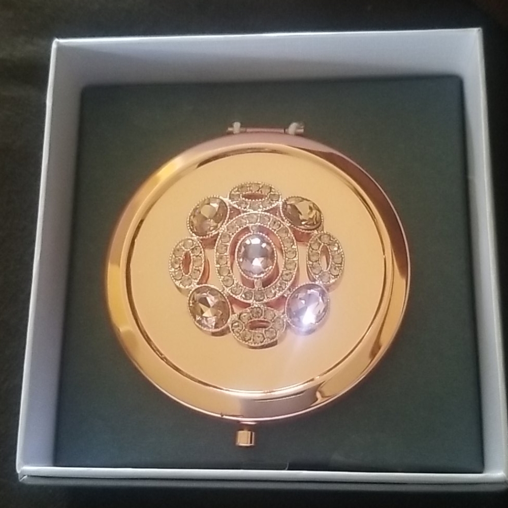 NIB Gift Compalct Mirror